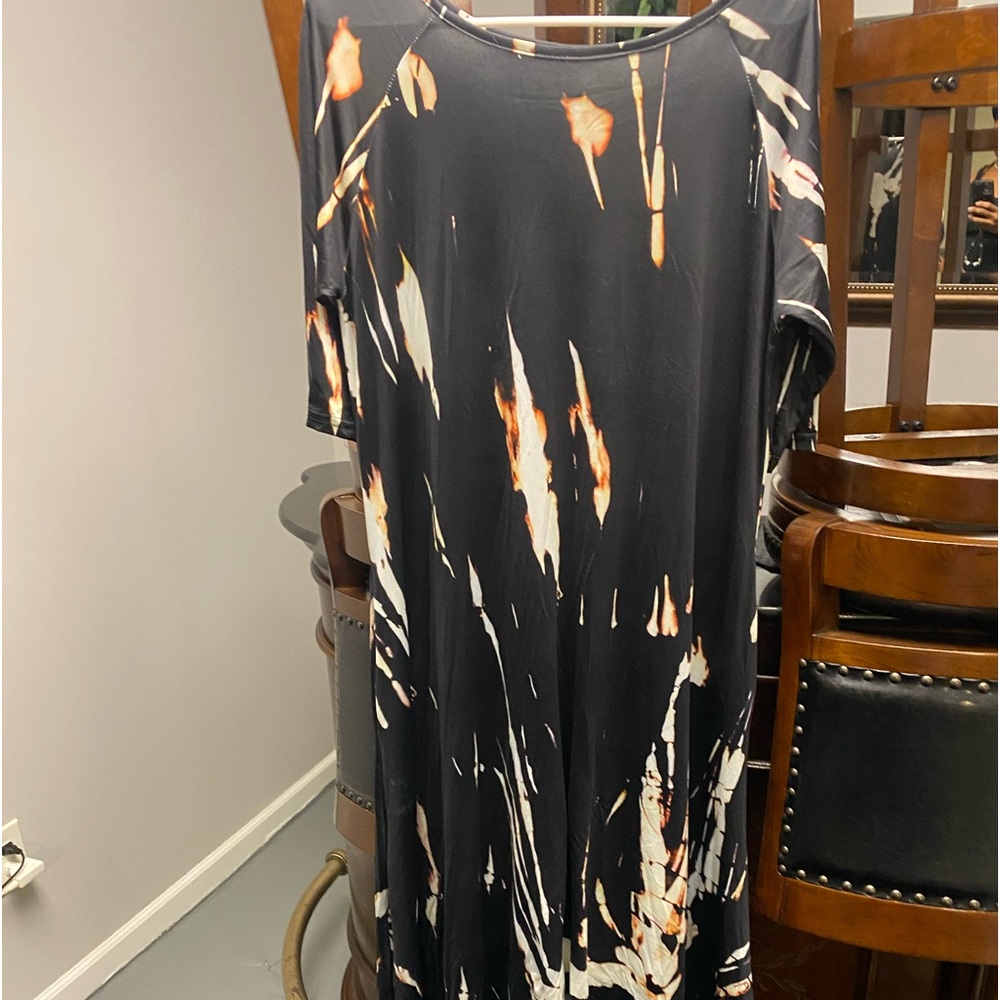 Dress - Picture 2 of 2